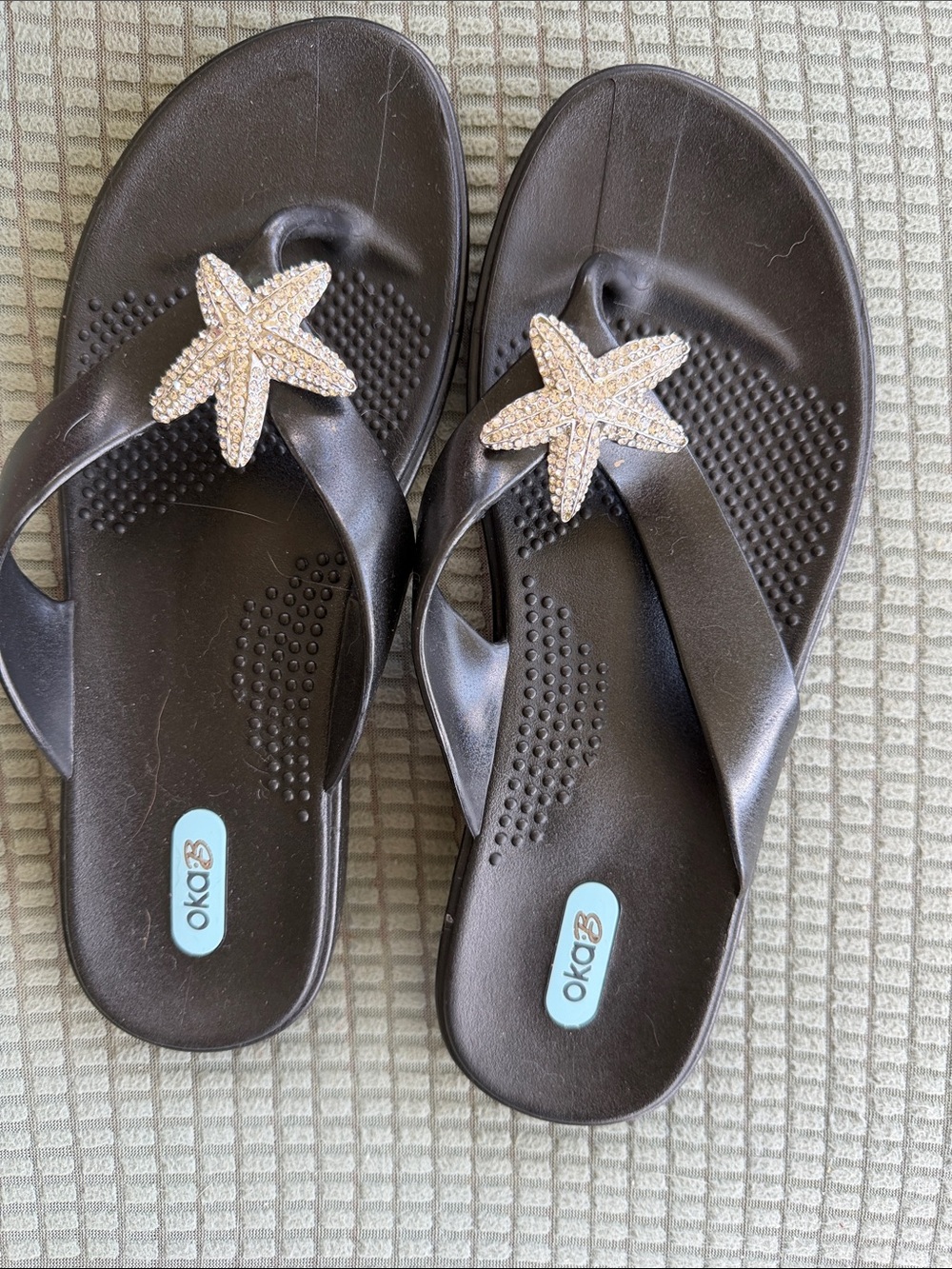 OKA b. Black Thong Sandals with Crystal Starfish Accent